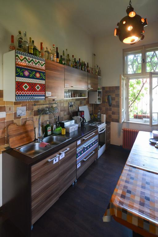 Hostel Costel Timisoara Ngoại thất bức ảnh