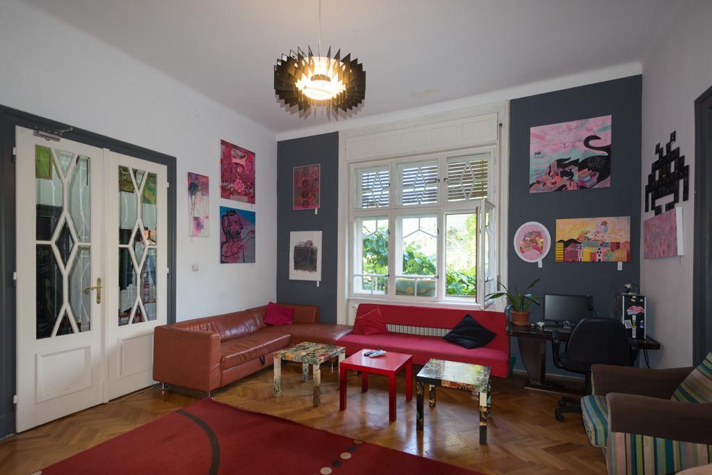 Hostel Costel Timisoara Ngoại thất bức ảnh